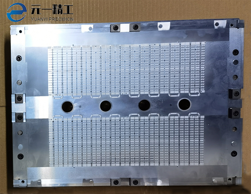 AUTO模盒       （SOT363下模）